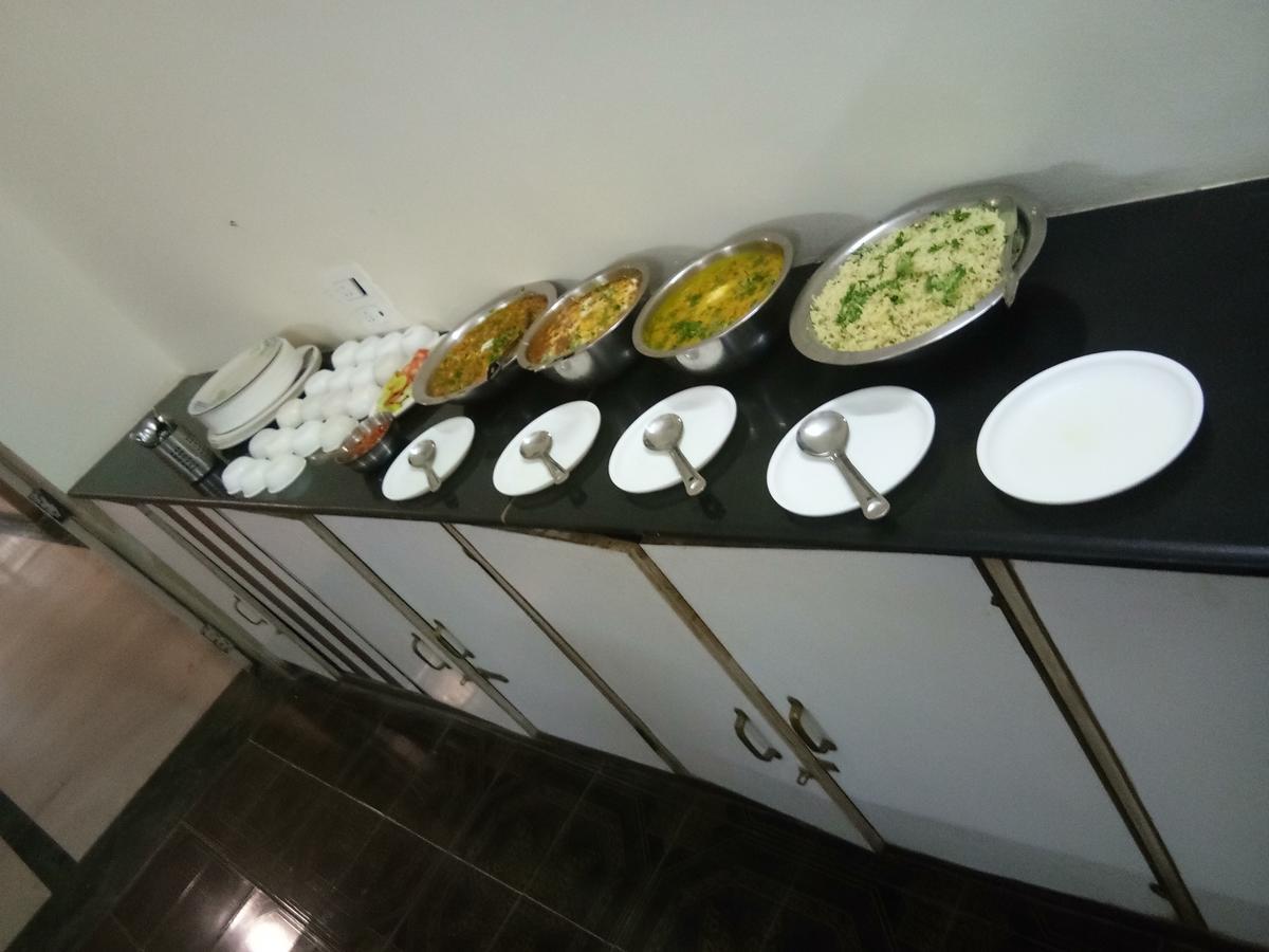 Grand Galaxy Hotel Krishna 纳西克 外观 照片