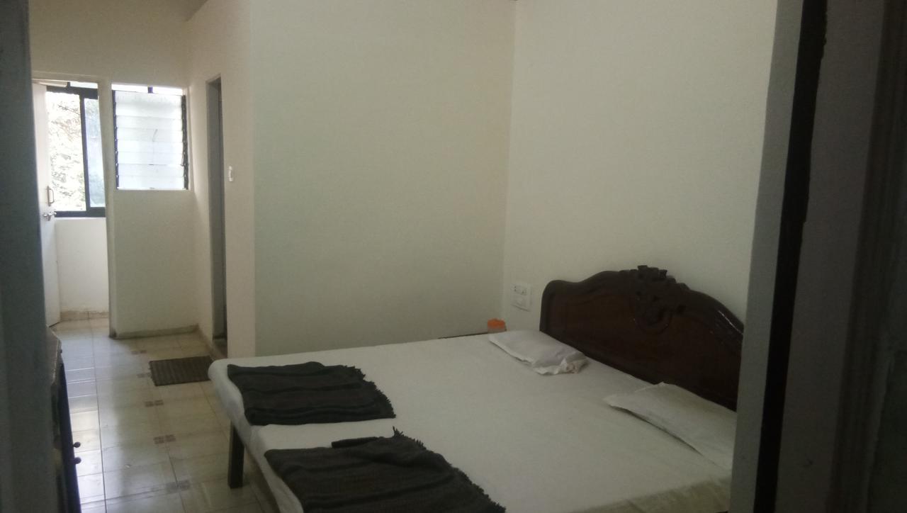 Grand Galaxy Hotel Krishna 纳西克 外观 照片