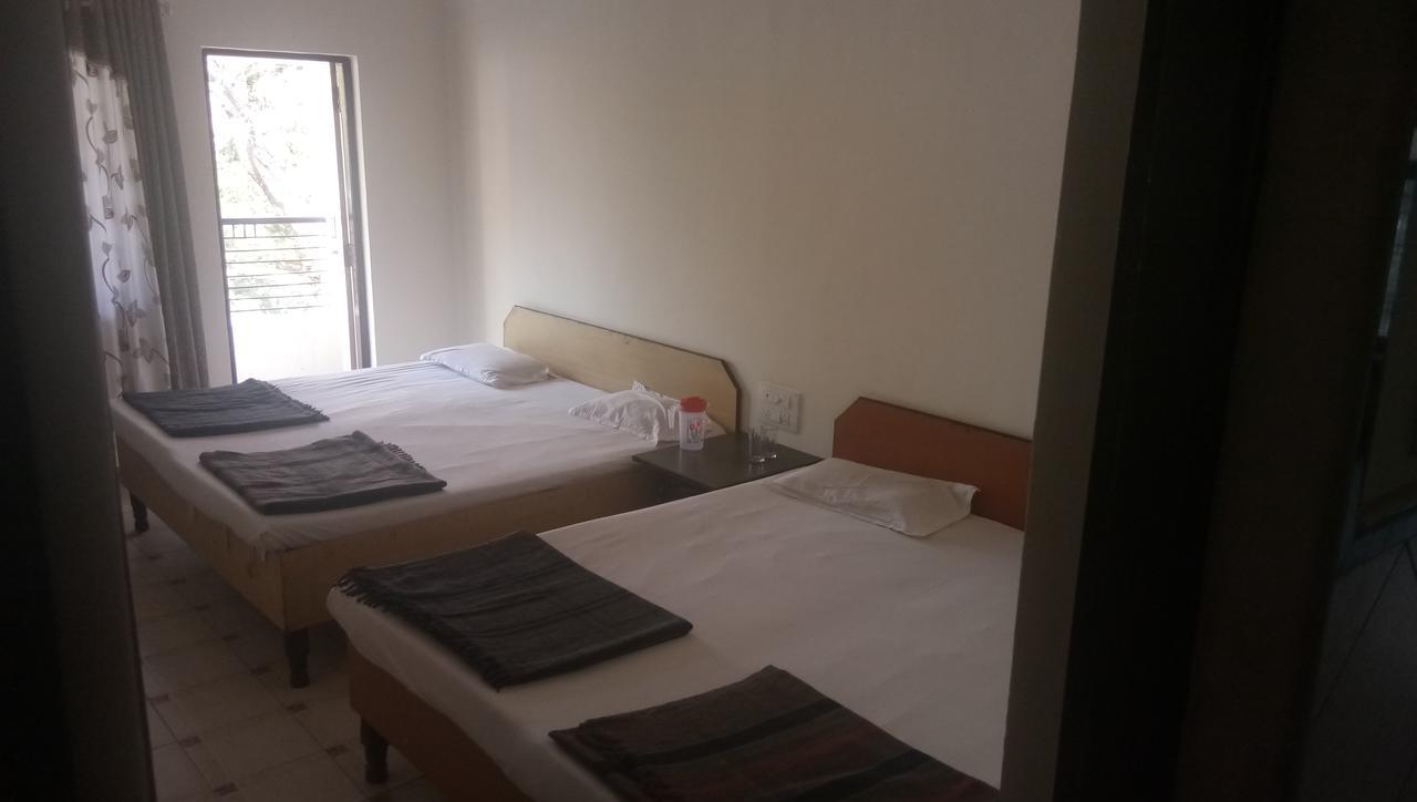 Grand Galaxy Hotel Krishna 纳西克 外观 照片